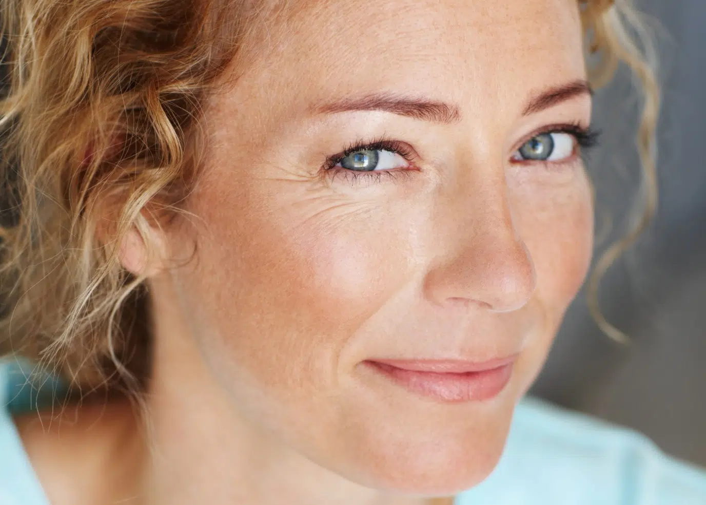 Ma peau du visage se relâche | Rajeunissement du visage sans chirurgie | Clinique de beauté | Montpellier
